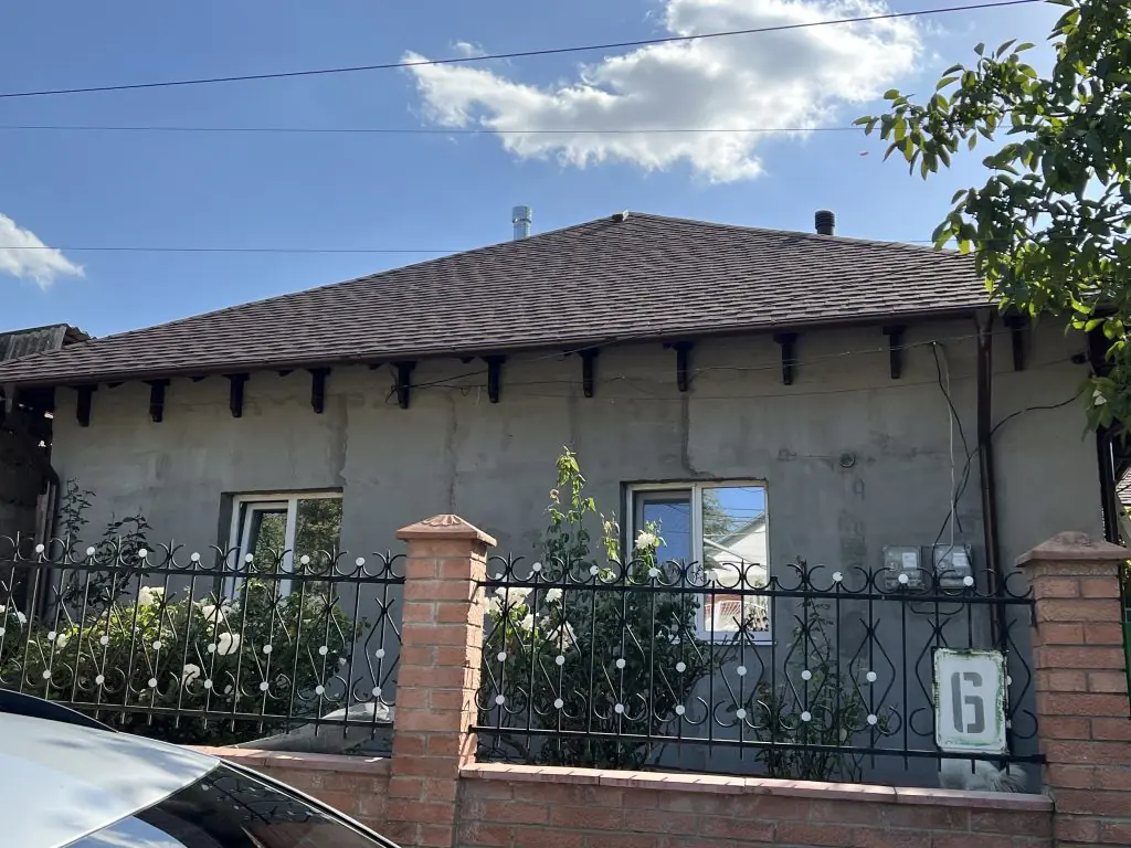 Reconstrucție șindrilă bituminoasă Cahul