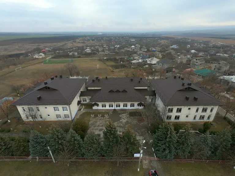 acoperiș grădinița Mărculești licitație