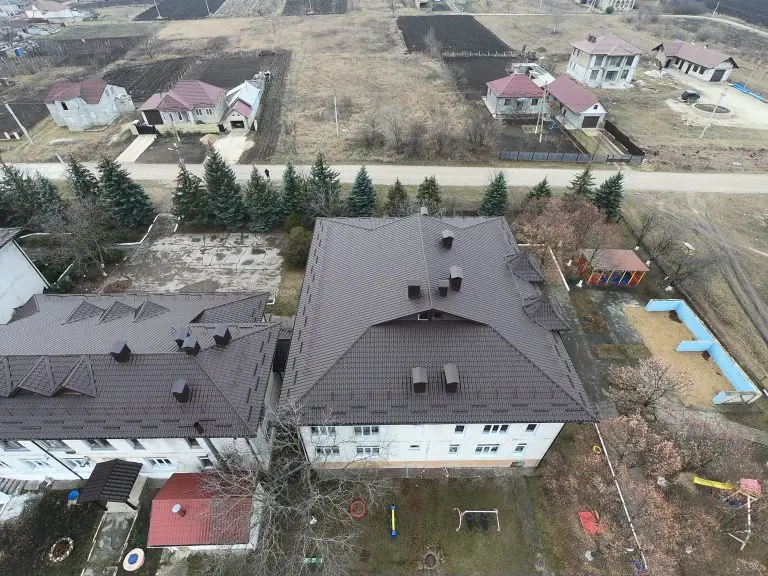 acoperiș grădinița Mărculești licitație